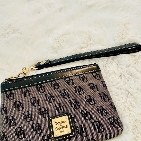 Dooney & Bourke Gray and Blue Clutch Wristlet - Picture 5 of 6